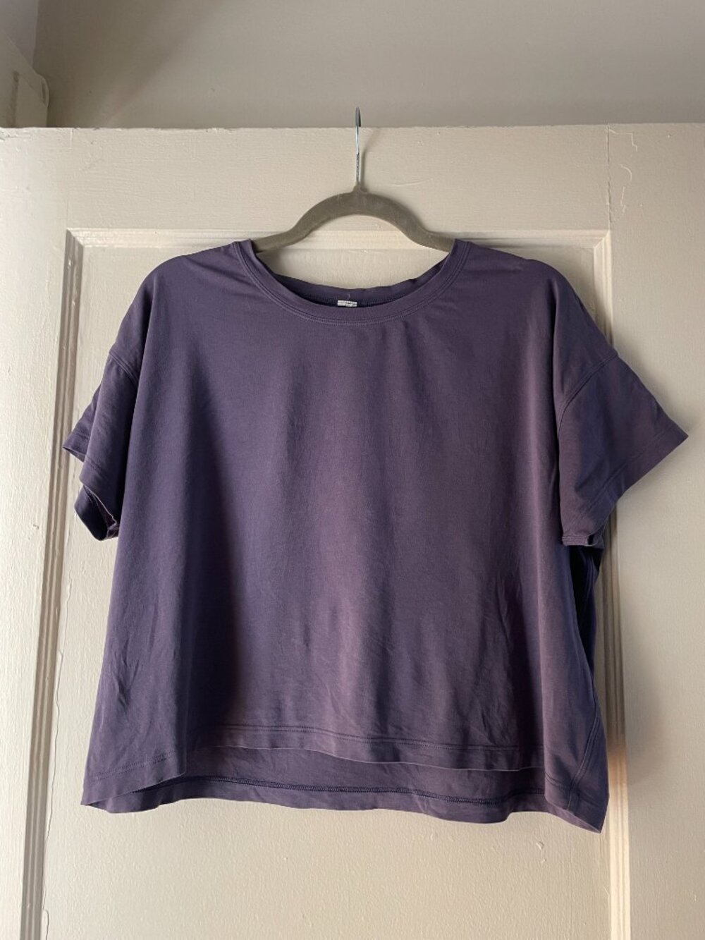 lululemon Cates T-Shirt in Nightfall Purple | Size L